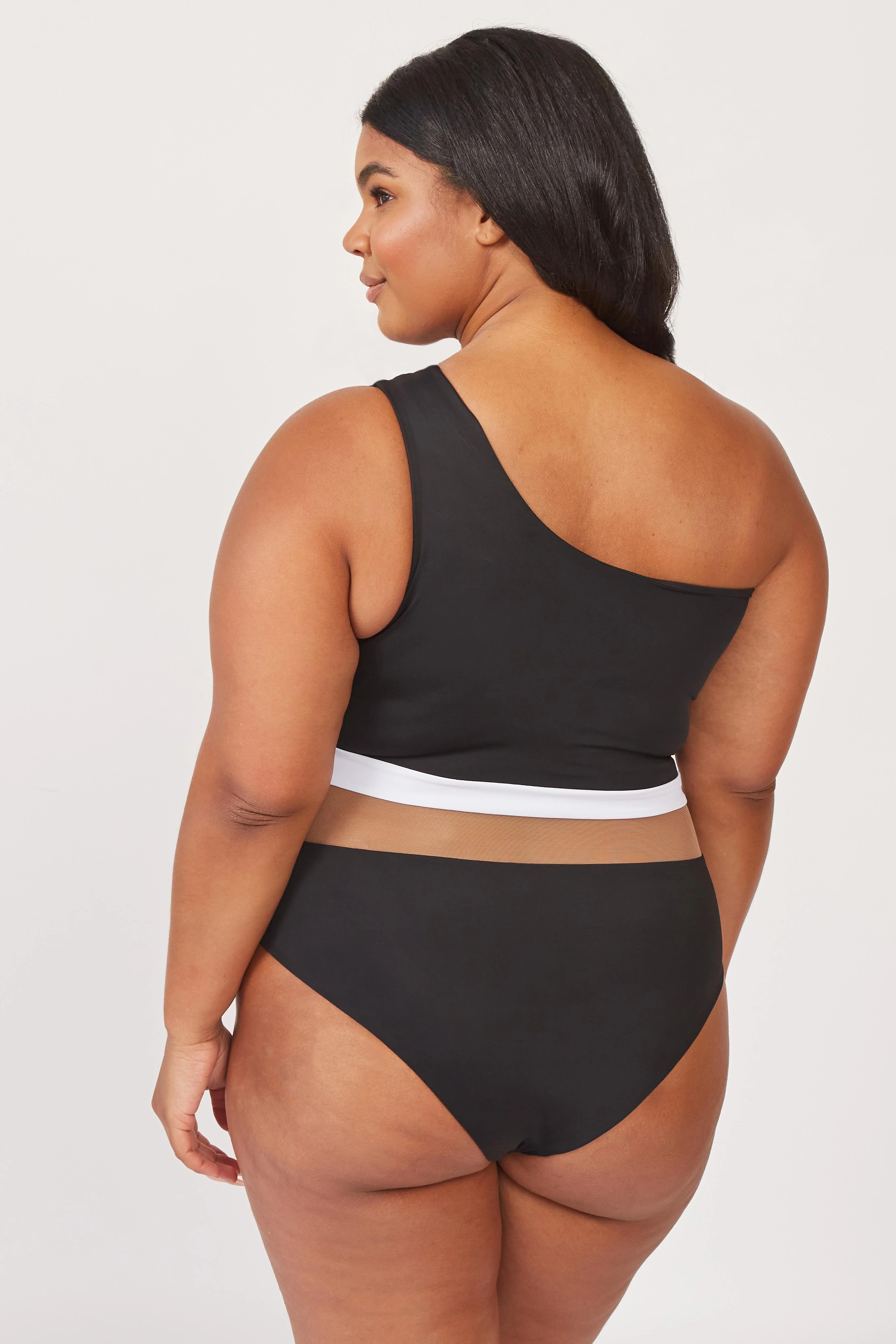 Coast One Piece - Black - Image 13