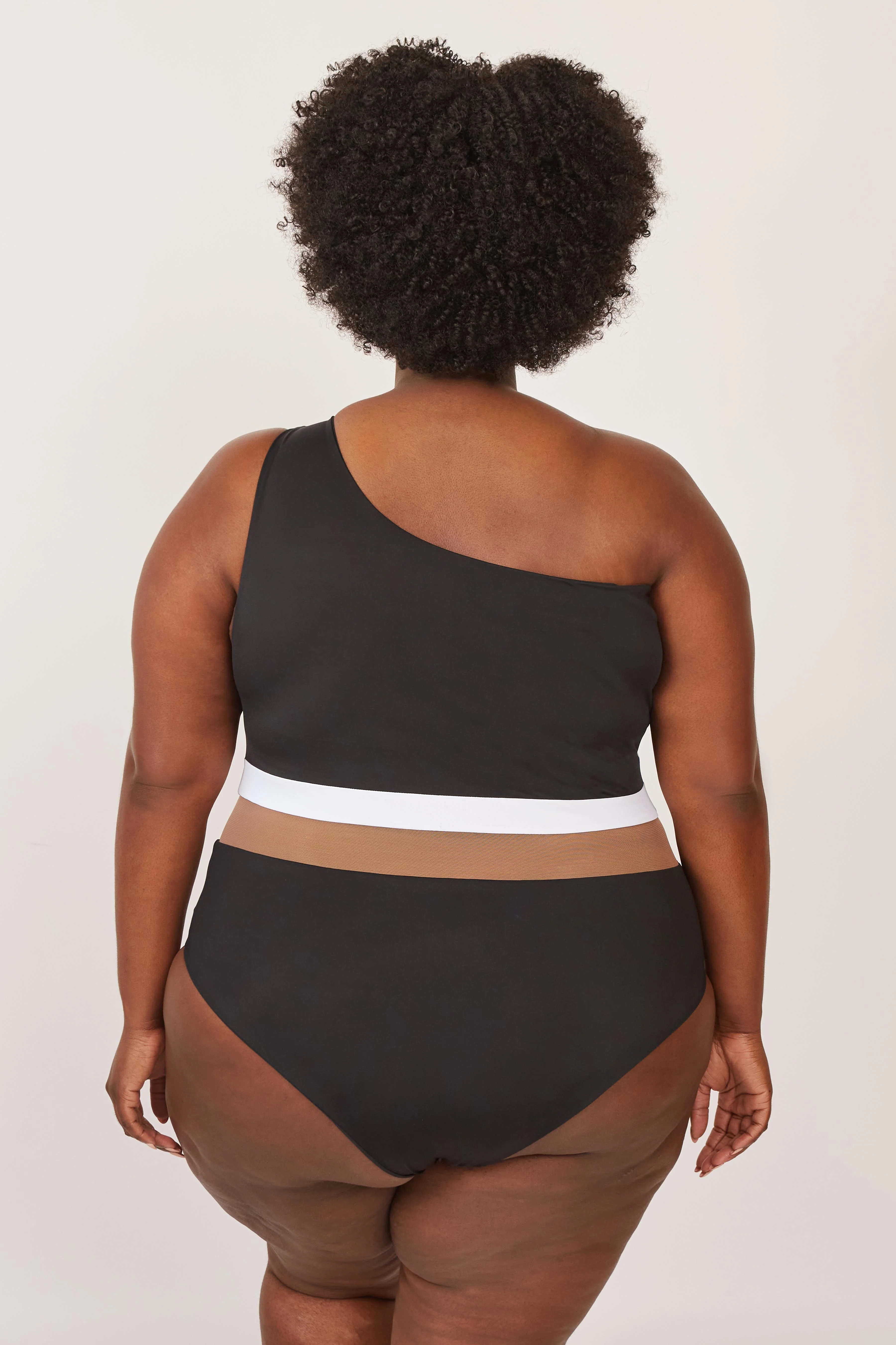 Coast One Piece - Black - Image 17