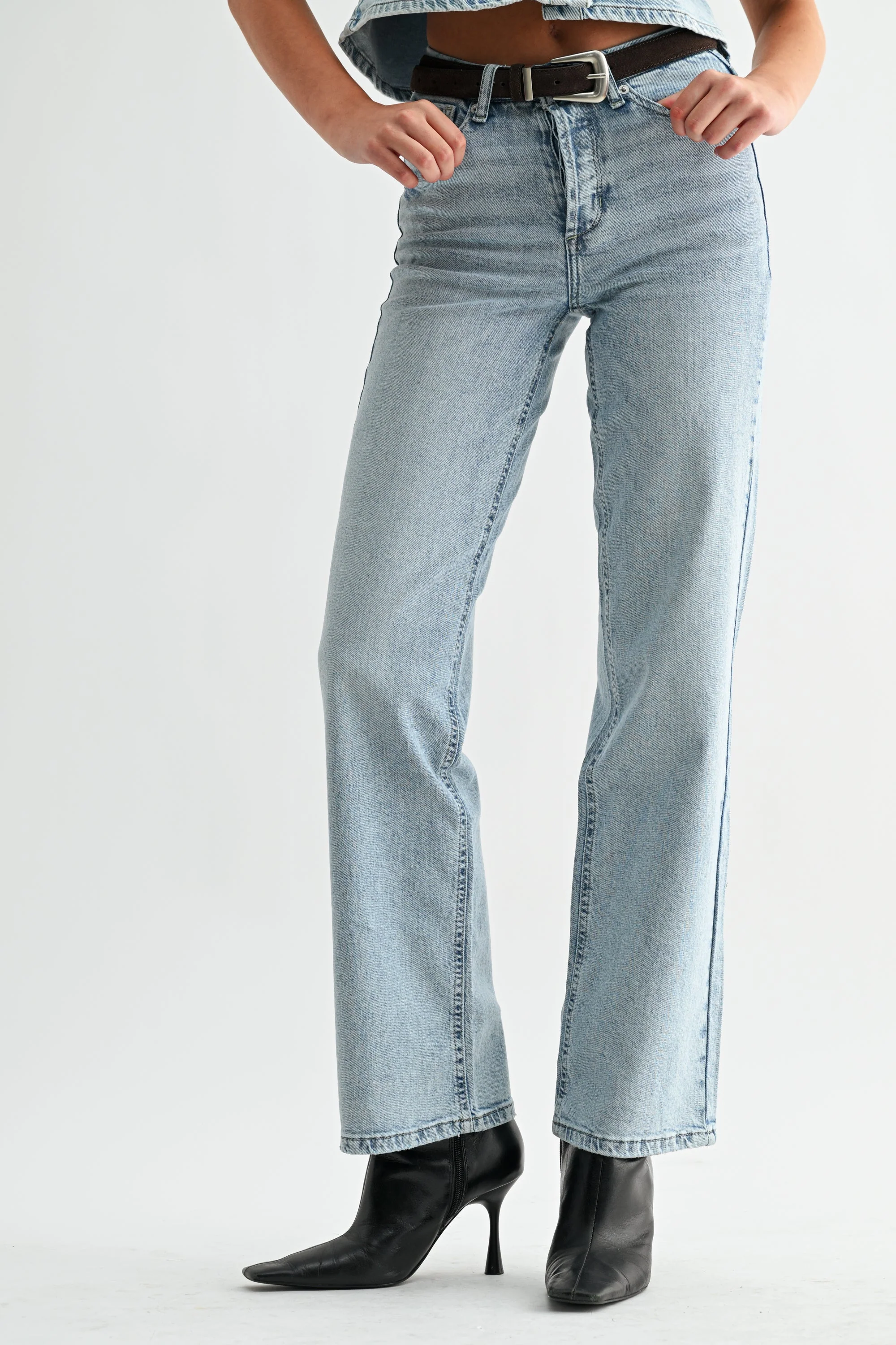 High Rise Hidden Waistband Straight - Image 6