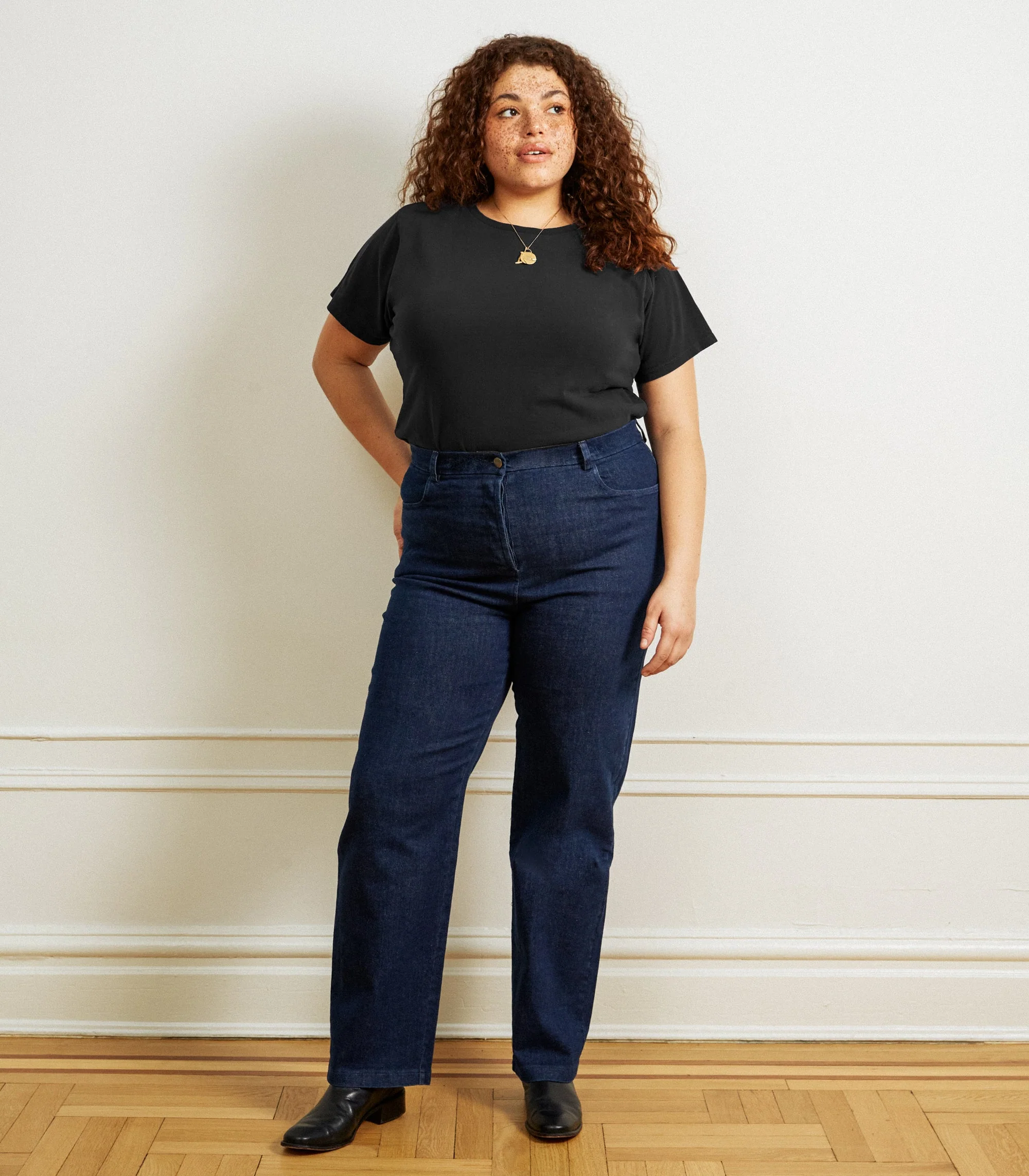 Hutton Boxy Fitted Tee - Black - Image 4