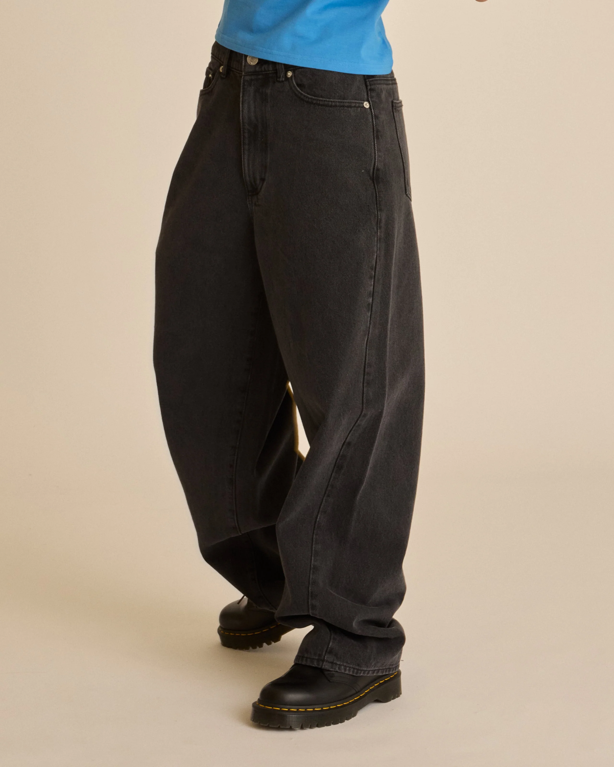 Leah III Baggy Denim Pants - Black - Image 4