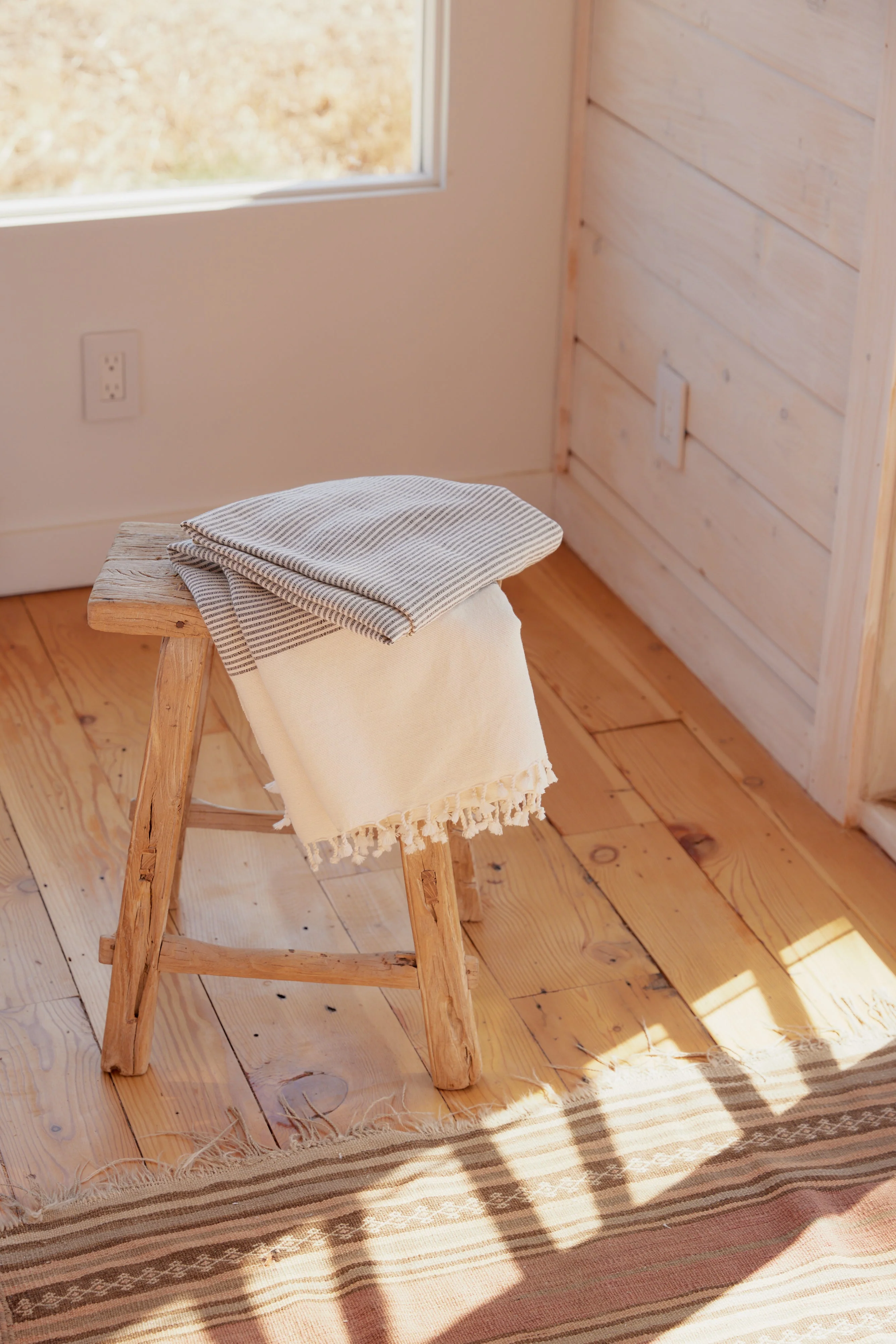 Lowell Handwoven 100% Cotton Throw Blanket - Image 2