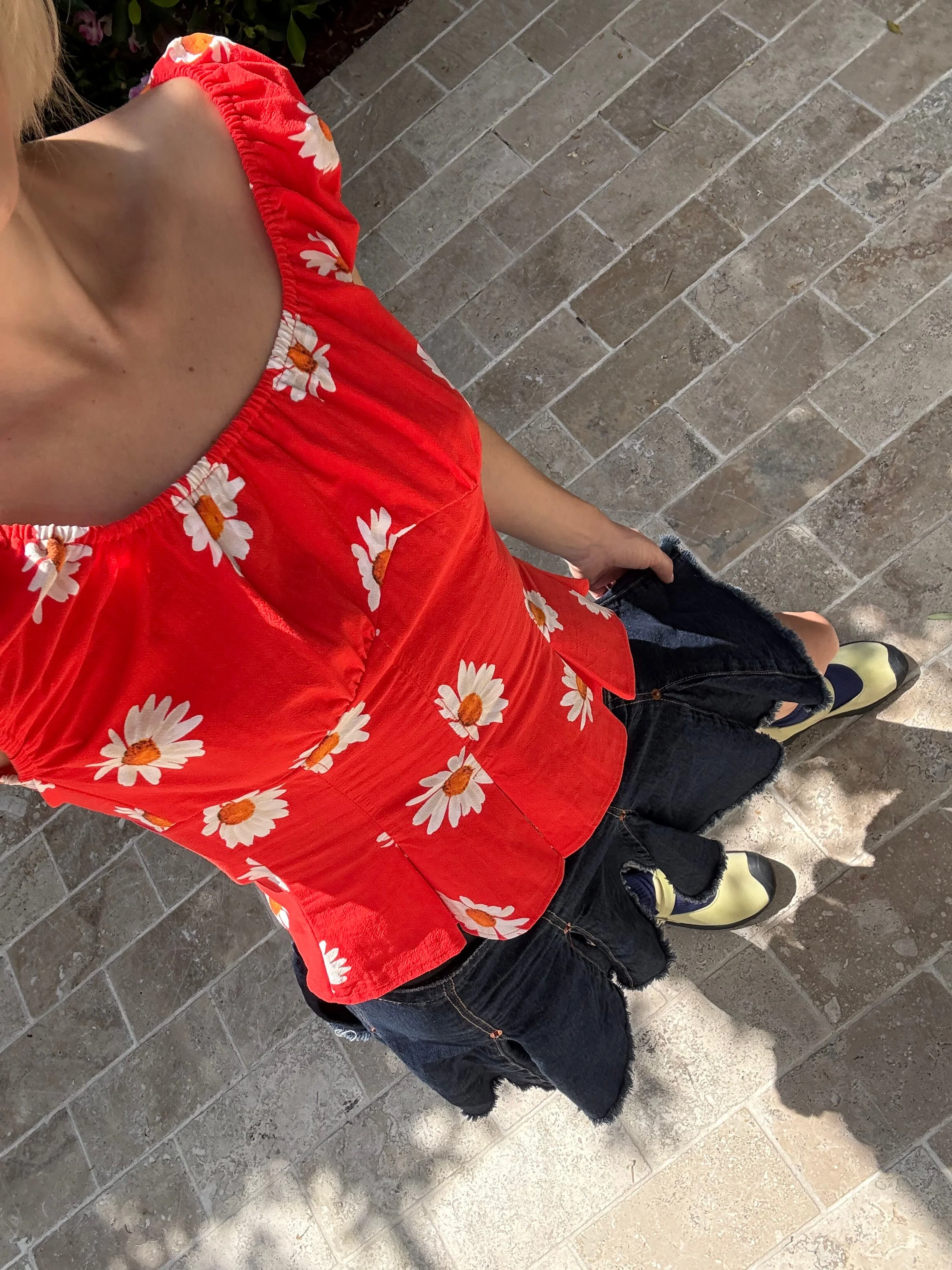 Pat Top - Red Daisy - Image 8