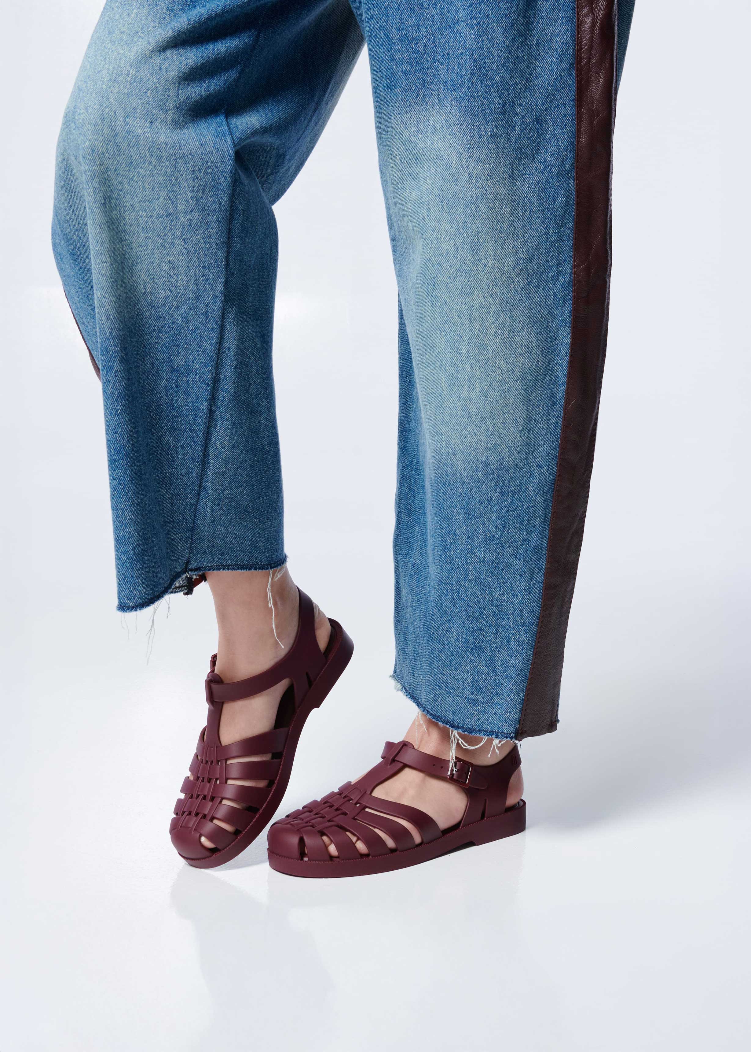 Possession Jelly Fisherman Sandal - Burgundy