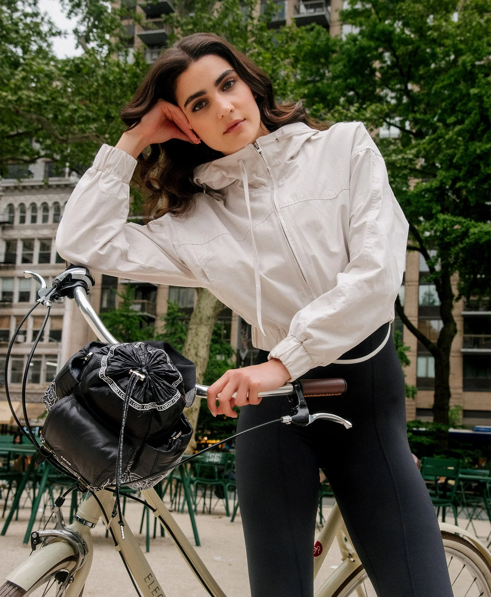 Rosamund - Black Rose - Image 2