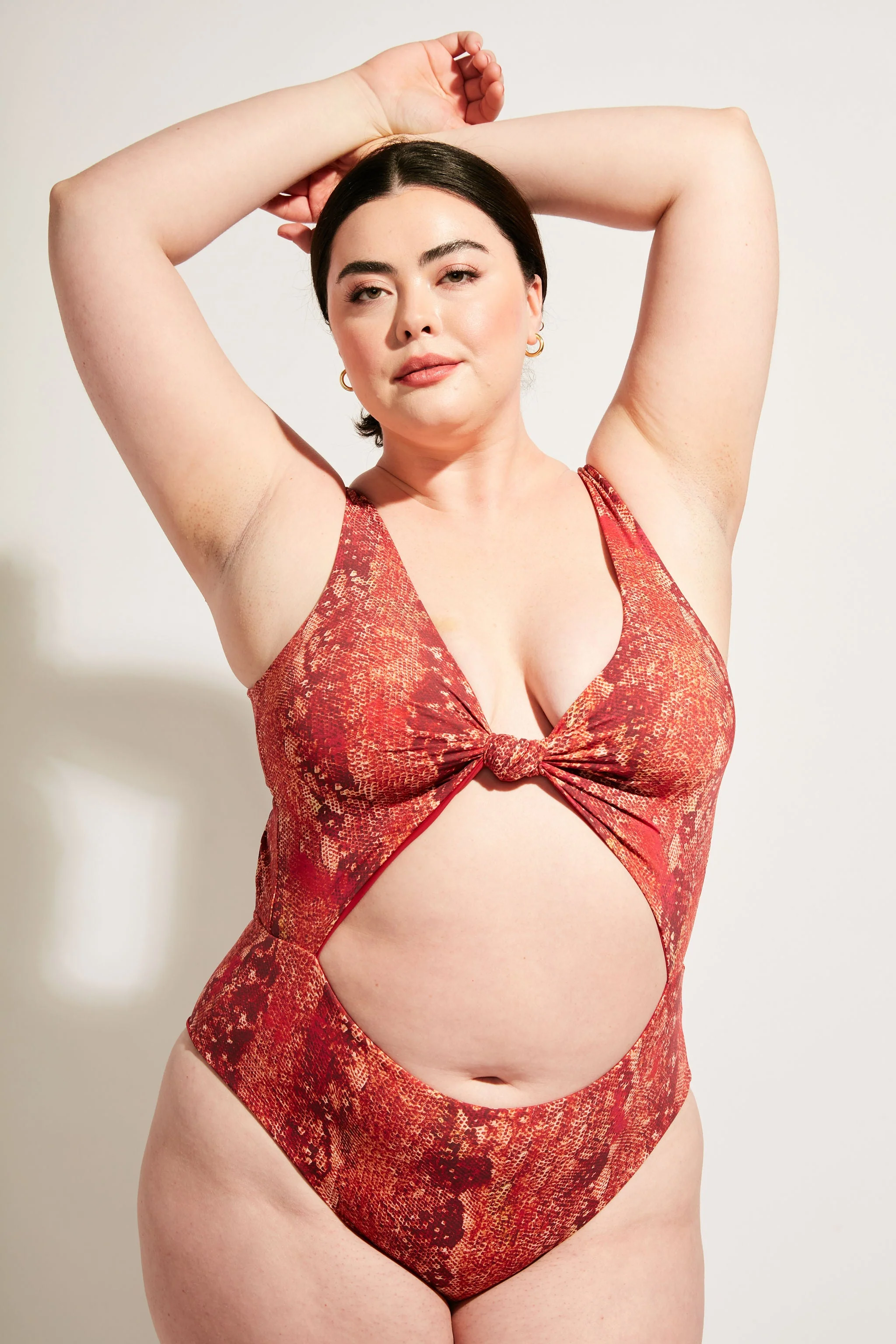 Shoreline One Piece II - Iguana/Merlot - Image 10