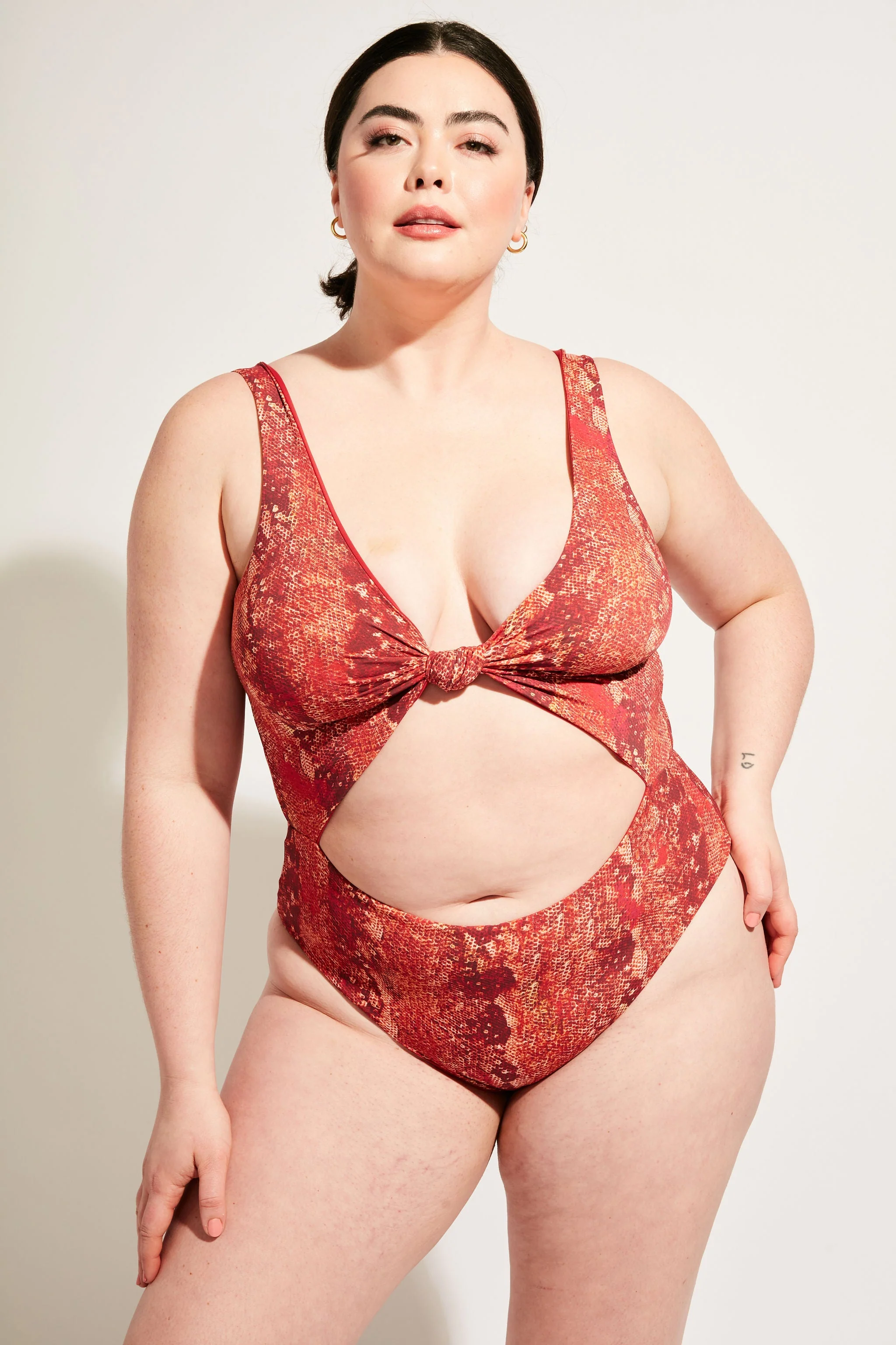 Shoreline One Piece II - Iguana/Merlot - Image 9