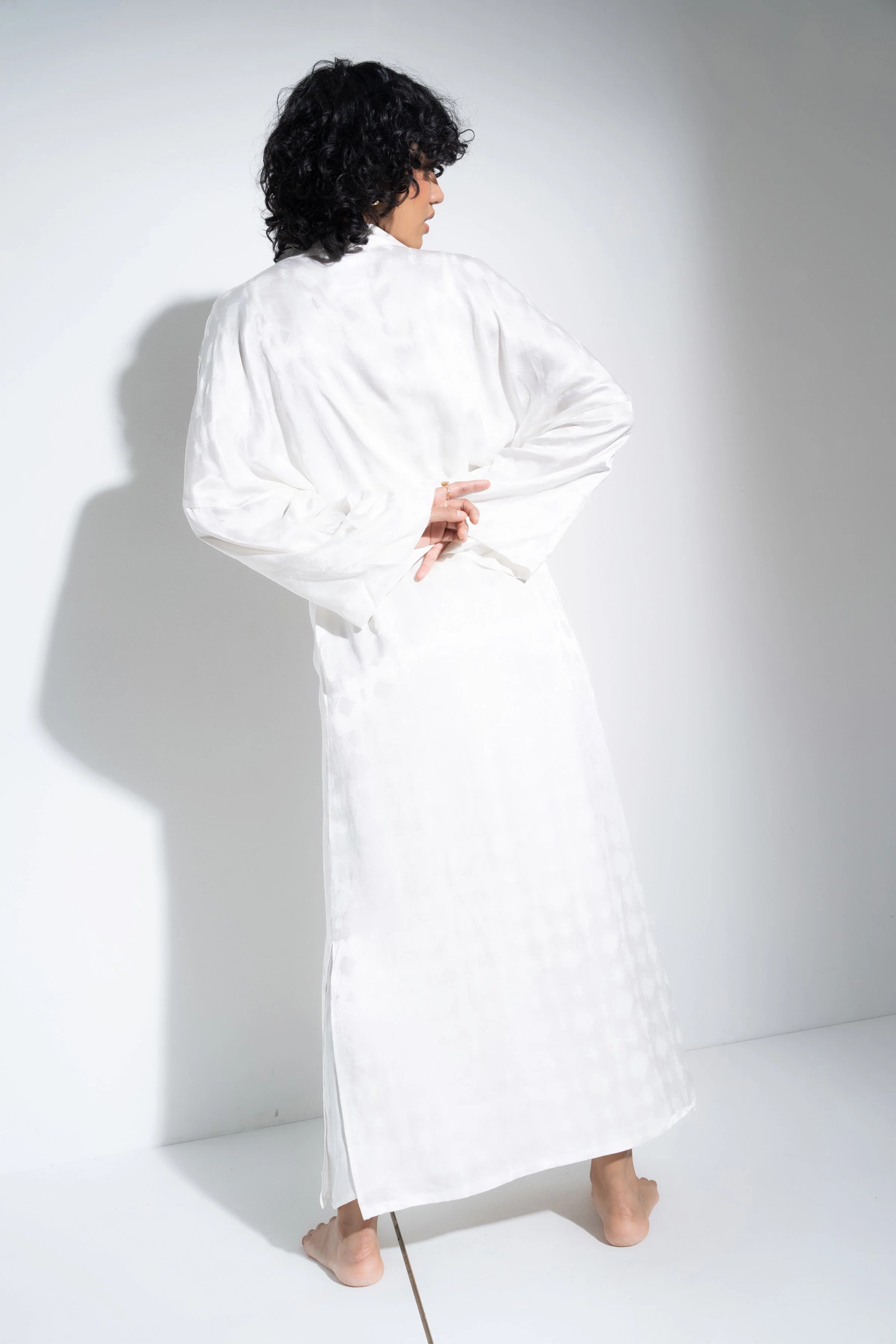 The Long Robe - White - Image 4