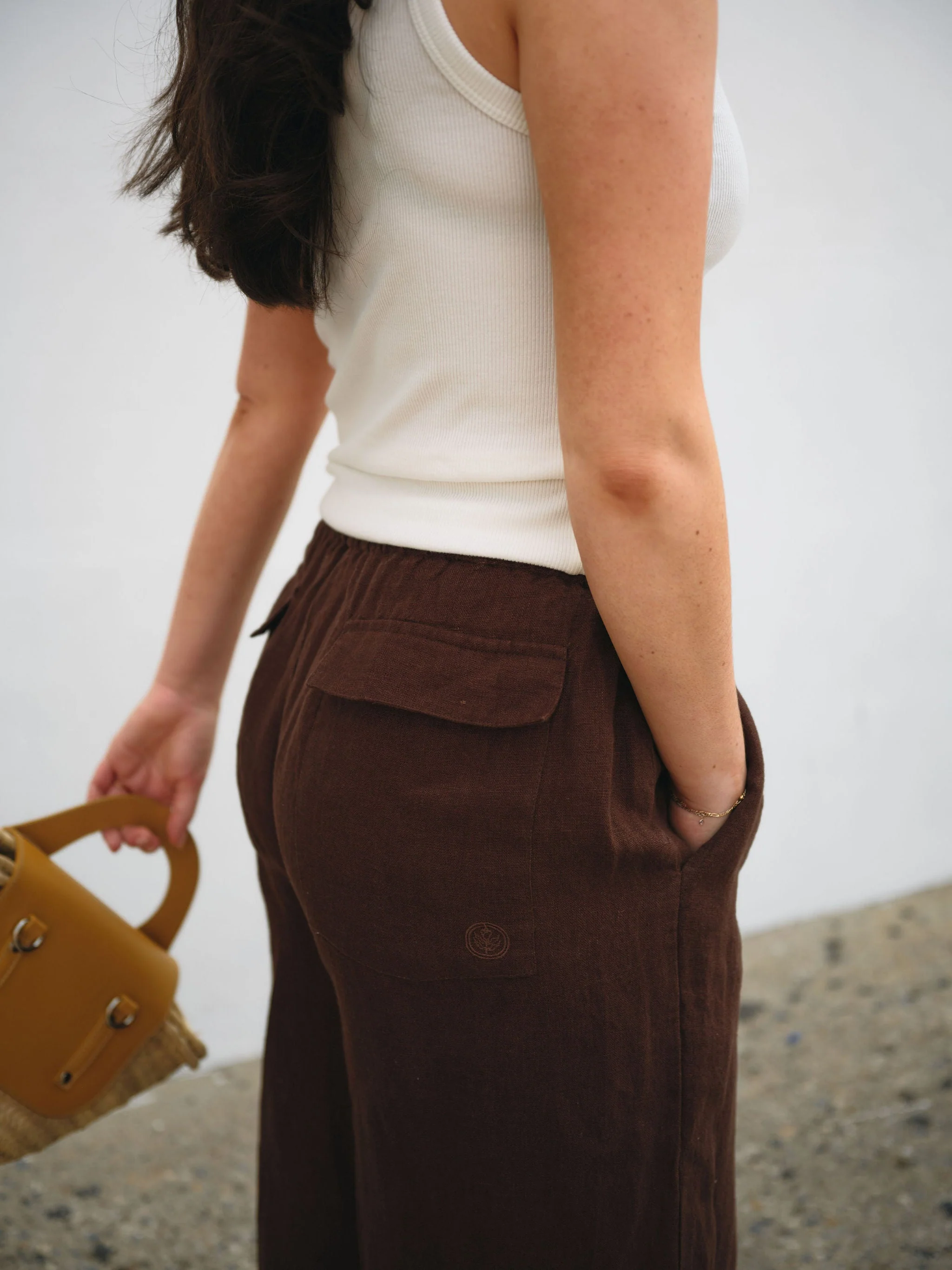 The Tommy Petite Linen Slit Pant - Chocolate - Image 4