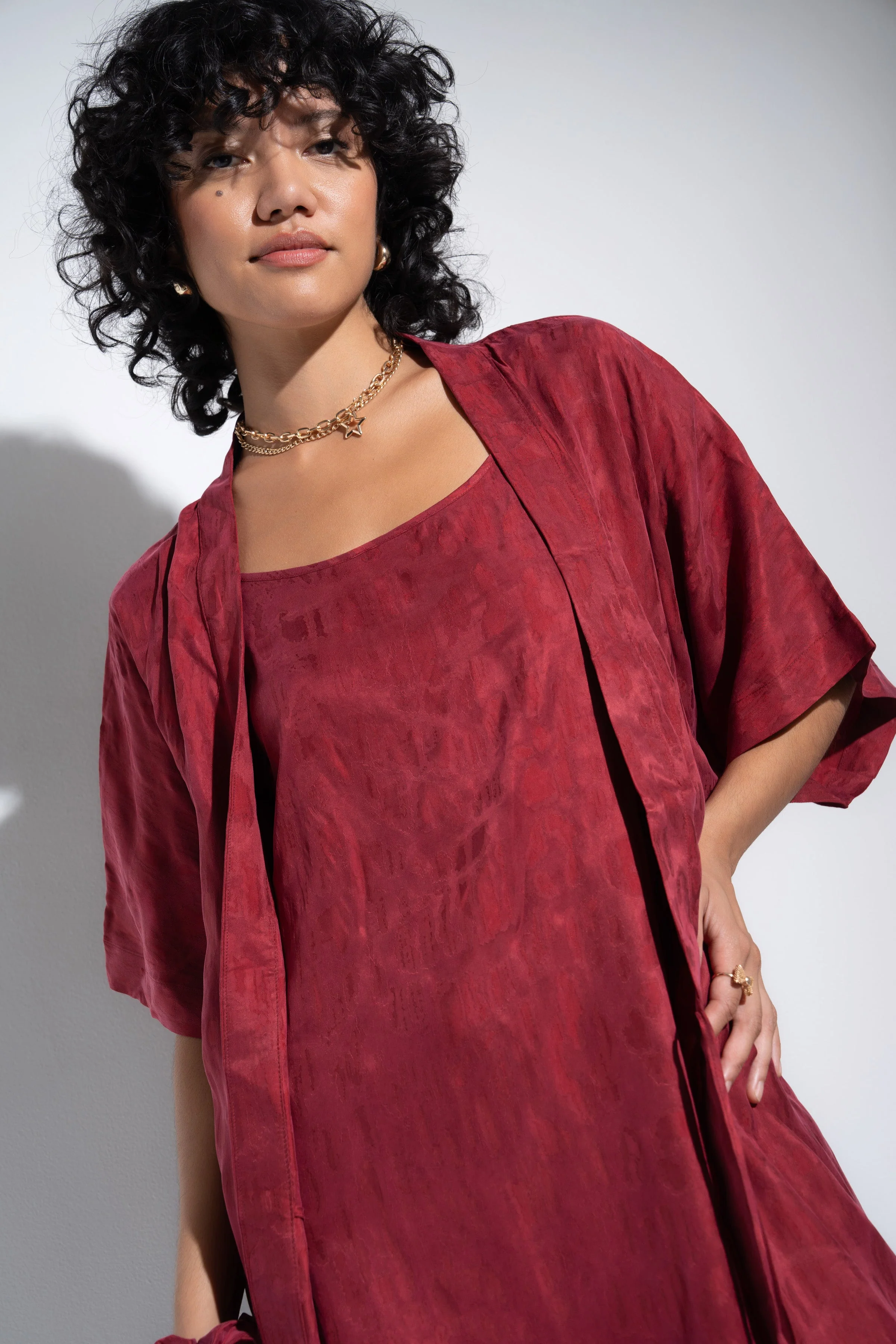 The Short Robe - Bloodred - Image 2