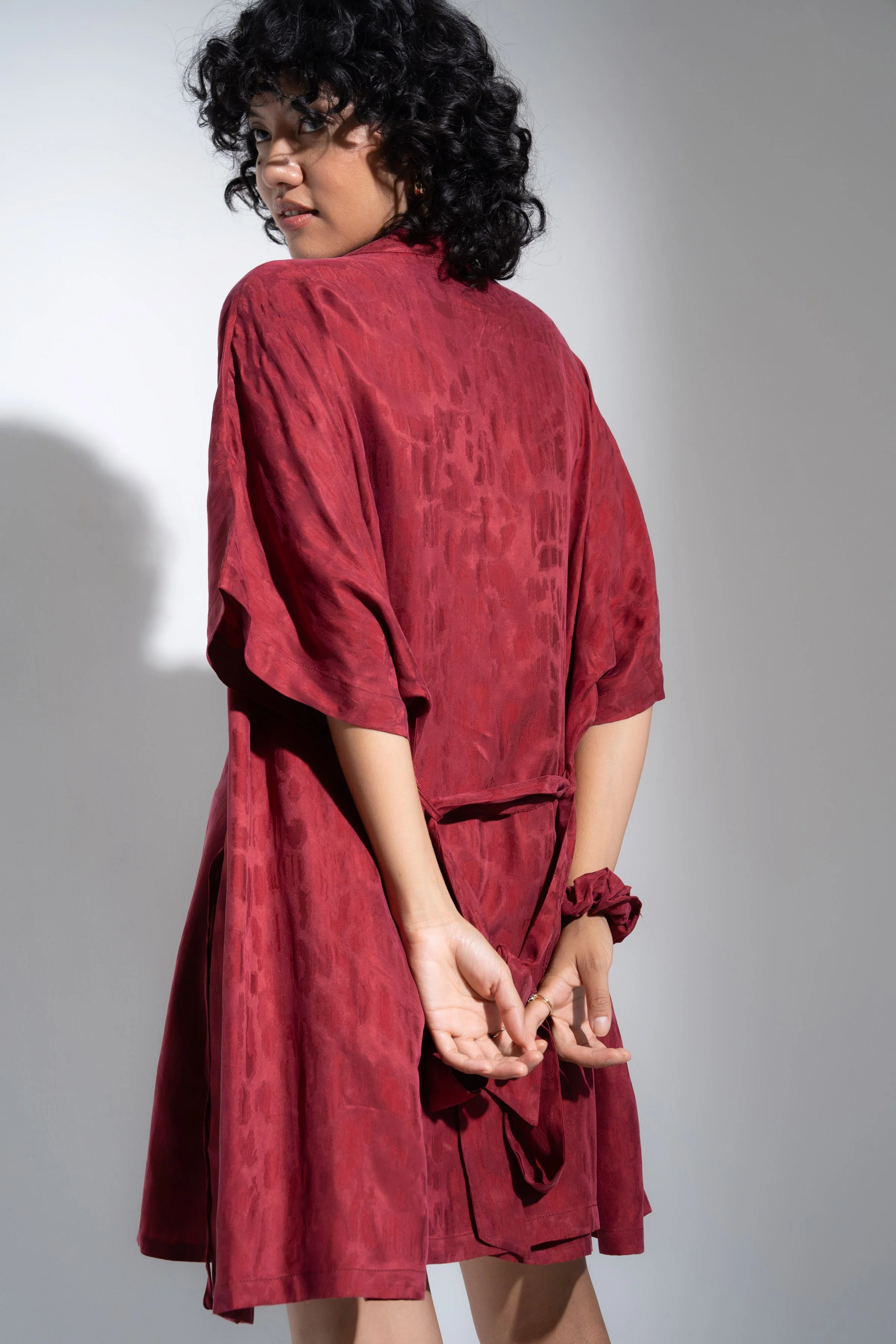 The Short Robe - Bloodred - Image 5