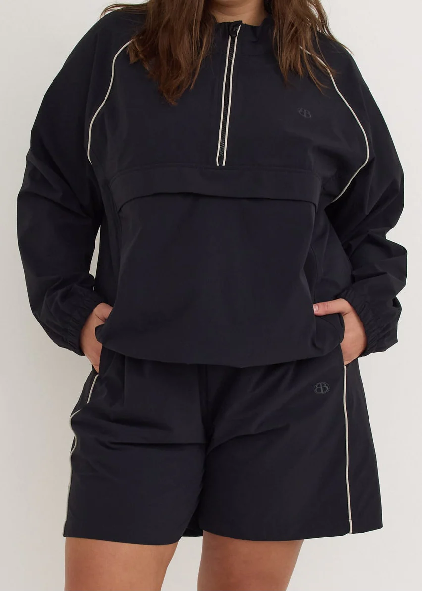Track Half Zip Jacket - Black