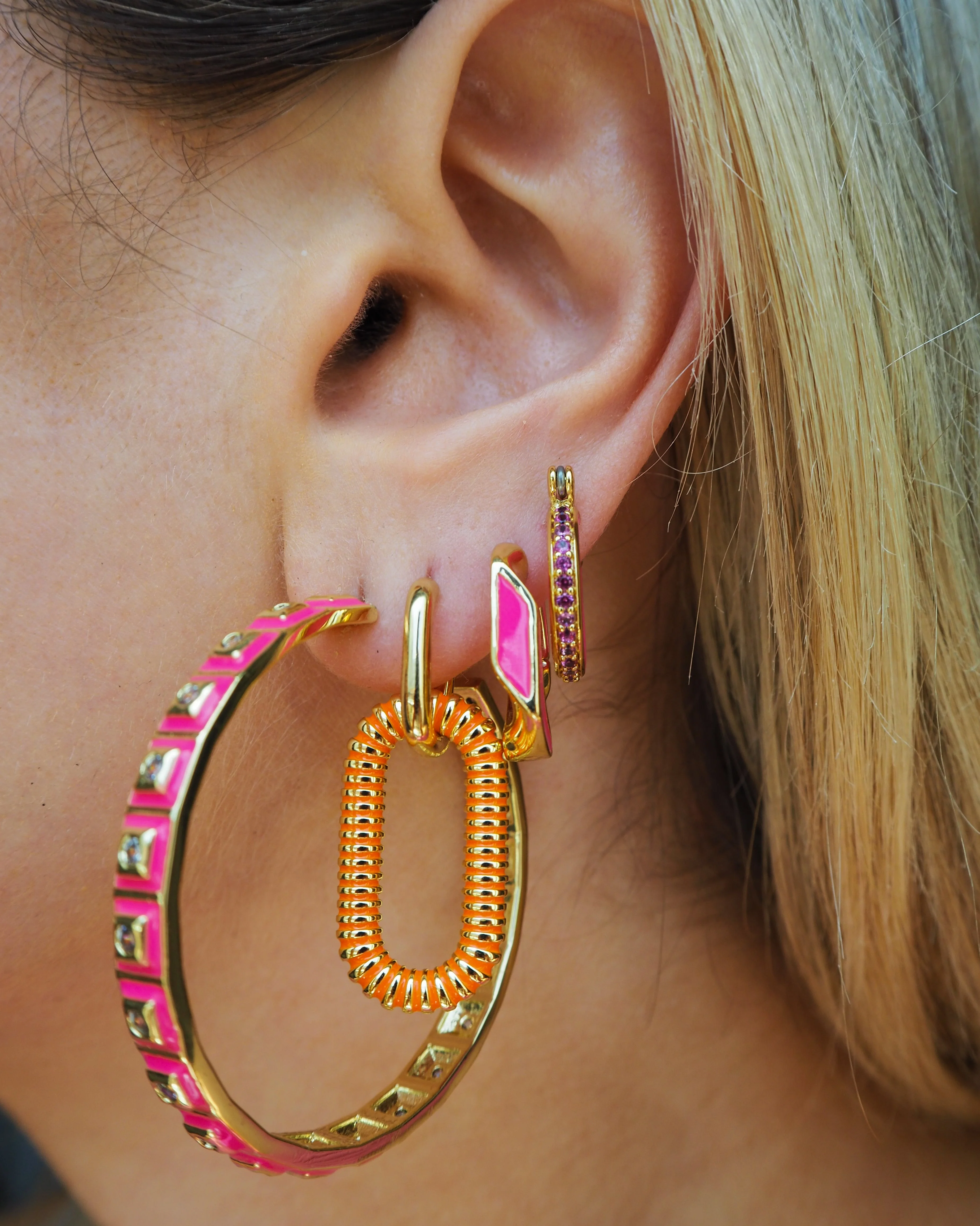 XL Pyramid Stud Hoops - Hot Pink/Gold - Image 3