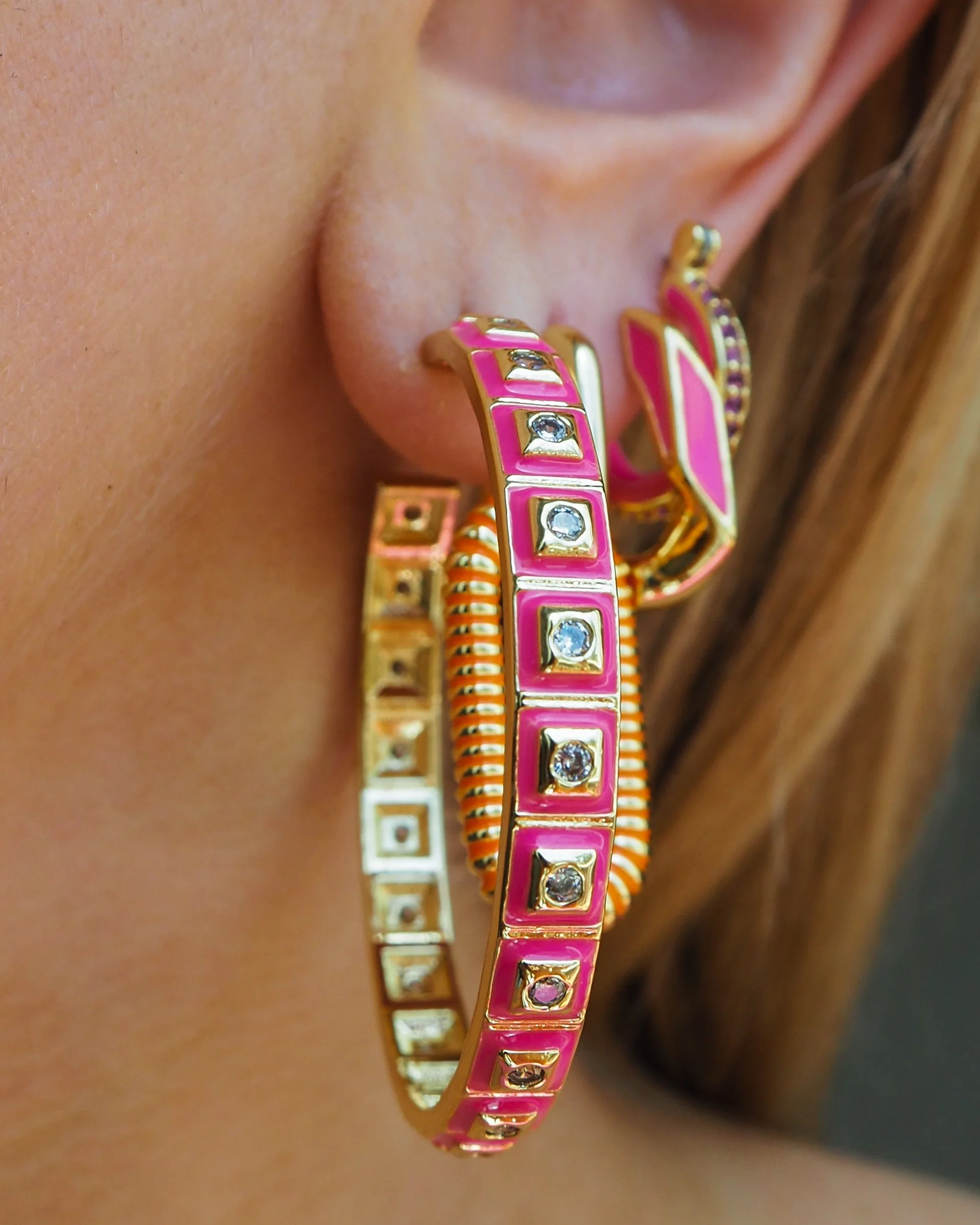 XL Pyramid Stud Hoops - Hot Pink/Gold - Image 4